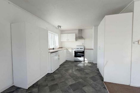 Photo of property in 2/20 Eulogy Place, Randwick Park, Auckland, 2105