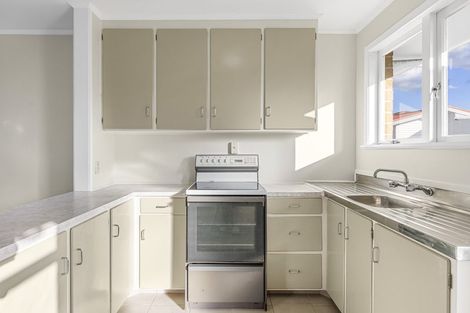 Photo of property in 3/222 Edmonton Road, Te Atatu South, Auckland, 0610