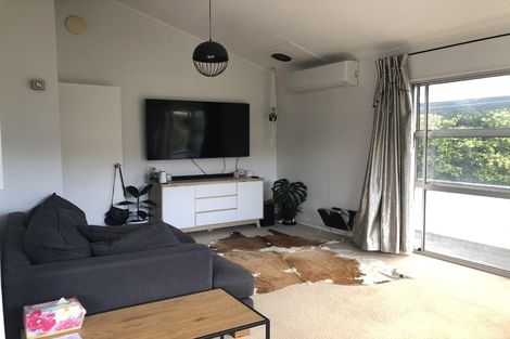 Photo of property in 1/100 Lynn Road, Bayview, Auckland, 0629