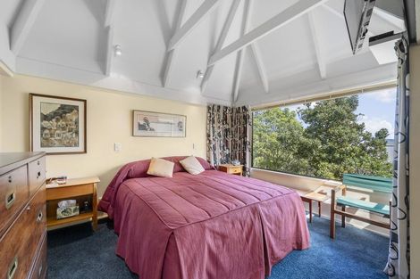 Photo of property in 17 Dillon Street, Lowry Bay, Lower Hutt, 5013