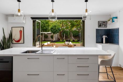 Photo of property in 16 Ridgewood Place, Shirley, Christchurch, 8061