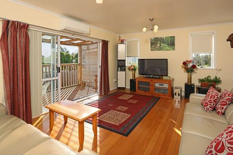 Photo of property in 11 Sheehan Road, Te Atatu South, Auckland, 0610
