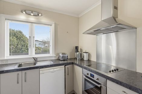 Photo of property in 9 Kirkway, Raumati Beach, Paraparaumu, 5032