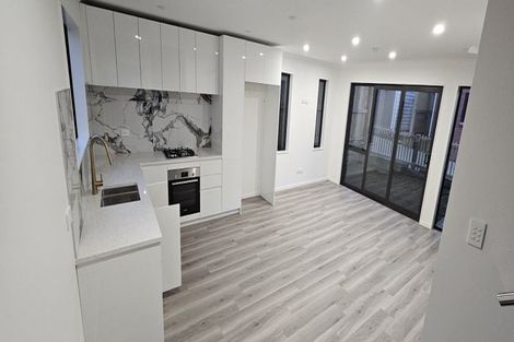 Photo of property in 6/100 Seymour Road, Sunnyvale, Auckland, 0612