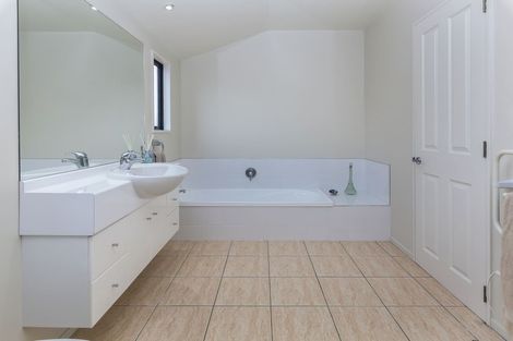 Photo of property in 54 Marble Wood Drive, Papanui, Christchurch, 8053