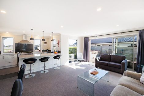 Photo of property in 34 Dogwood Way, Milson, Palmerston North, 4414