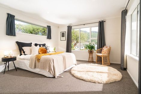 Photo of property in 13a Huia Street, Tawa, Wellington, 5028