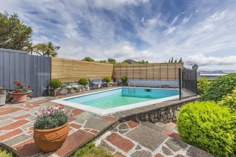 Photo of property in 10 Tai Paku Paku Road, Karaka Bays, Wellington, 6022