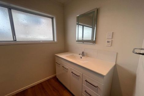 Photo of property in 64 Royal Road, Massey, Auckland, 0614