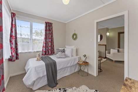 Photo of property in 15 Burcham Street, Taita, Lower Hutt, 5011