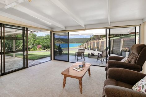 Photo of property in 215 Kempthorne Road, Russell, 0272