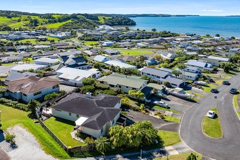 Photo of property in 31 Merehai Place, Snells Beach, 0920