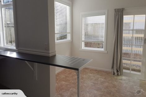 Photo of property in 2/142 Britomart Street, Berhampore, Wellington, 6023