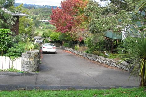 Photo of property in 37 Pohutukawa Avenue, Shelly Park, Auckland, 2014