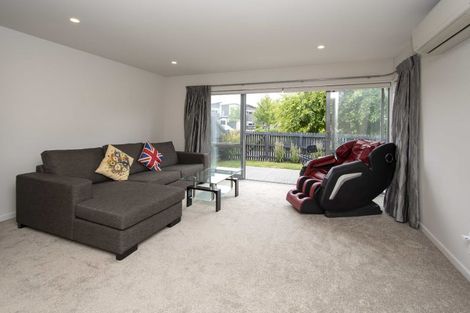 Photo of property in 5 Longueval Lane, Broomfield, Christchurch, 8042