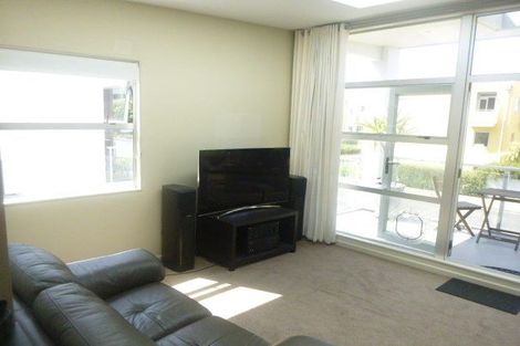 Photo of property in 1/306 Evans Bay Parade, Hataitai, Wellington, 6021