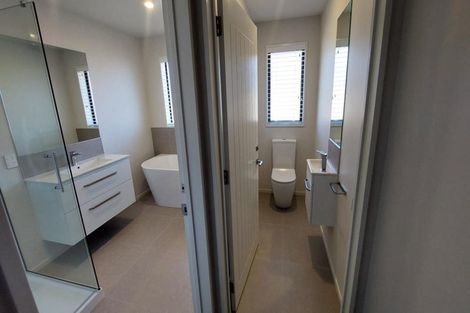 Photo of property in 130 Shillingford Boulevard, Rolleston, 7615