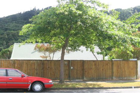 Photo of property in 2/79 Gemstone Drive, Birchville, Upper Hutt, 5018