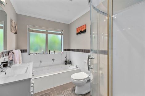 Photo of property in 45 Te Otinga Place, Pyes Pa, Tauranga, 3112