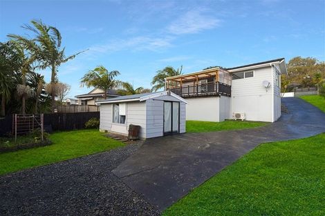 Photo of property in 62 Gallony Avenue, Massey, Auckland, 0614