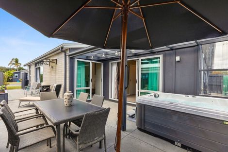 Photo of property in 15 Lennon Way, Papamoa Beach, Papamoa, 3118