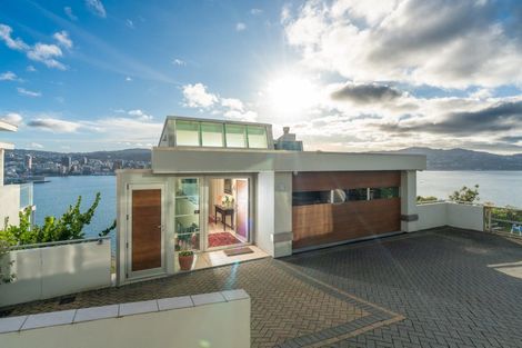 Photo of property in 20 The Crescent, Roseneath, Wellington, 6011