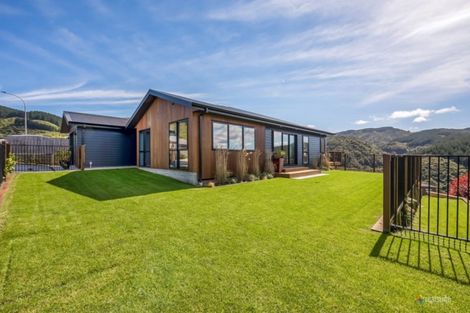 Photo of property in 105 Kirton Drive, Riverstone Terraces, Upper Hutt, 5018