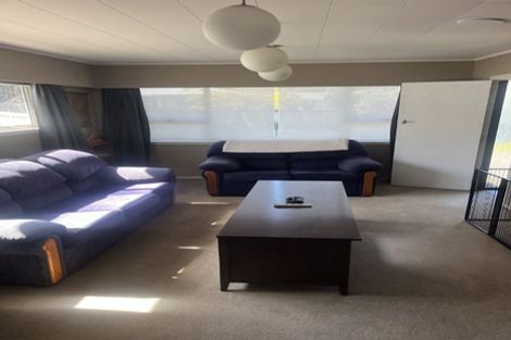 Photo of property in 27 Rospeath Crescent, Spotswood, New Plymouth, 4310