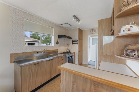 Photo of property in 22 Monowai Place, Westbrook, Palmerston North, 4412