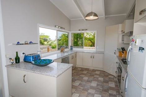 Photo of property in 20 Stratford Drive, Cable Bay, 0420