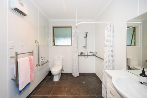 Photo of property in 6 Flower Street, Bulls, 4818