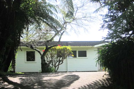 Photo of property in 3 Pryce Road, Lake Okareka, Rotorua, 3076