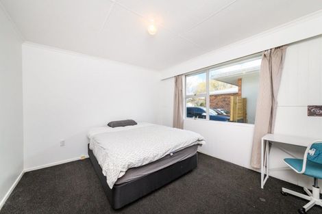 Photo of property in 89 Wikiriwhi Crescent, Awapuni, Palmerston North, 4412