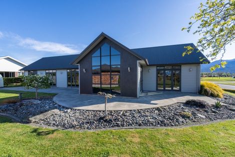 Photo of property in 60 Breaksea Street, Te Anau, 9600