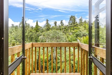 Photo of property in 53 Rimu Road, Oratia, Auckland, 0604