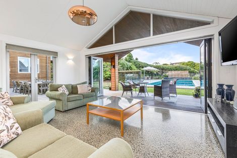 Photo of property in 80 Okura River Road, Okura, Albany, 0792