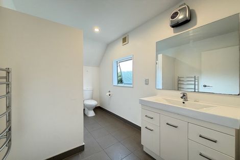 Photo of property in 3/12 Agra Crescent, Khandallah, Wellington, 6035