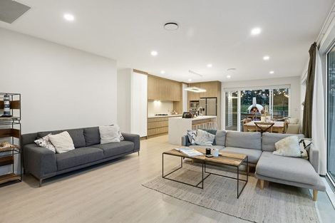 Photo of property in 13 Barrique Road, Kumeu, 0810