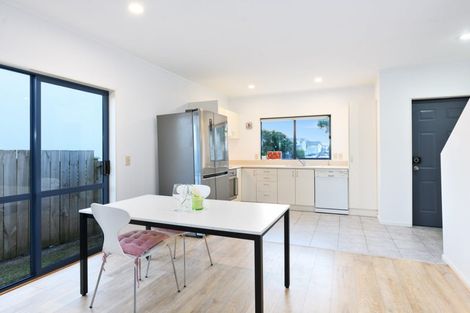 Photo of property in 9 Butia Avenue, Henderson, Auckland, 0612