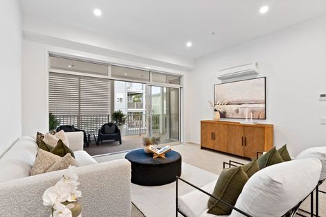 Photo of property in 135 Hibiscus Drive, Orewa, 0931