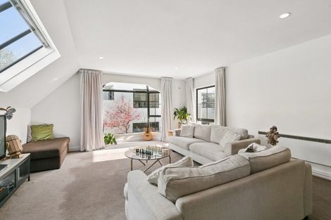 Photo of property in 16j Hobson Street, Thorndon, Wellington, 6011