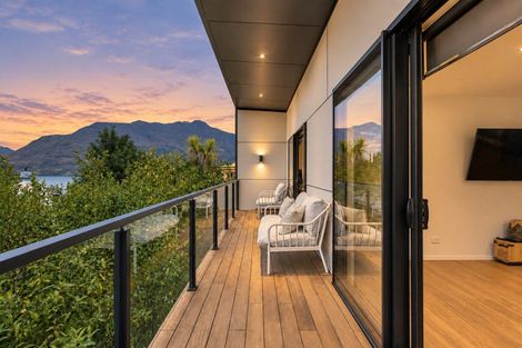 Photo of property in 5c Aspen Grove, Fernhill, Queenstown, 9300