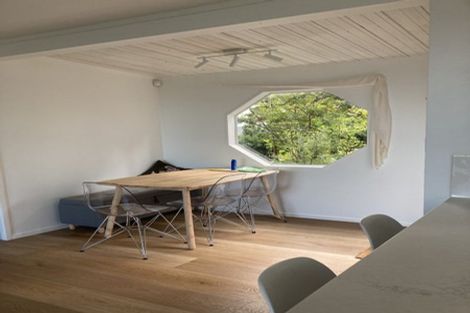 Photo of property in 60 Kauri Point Road, Laingholm, Auckland, 0604