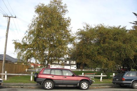 Photo of property in 53 Sawyers Arms Road, Northcote, Christchurch, 8052