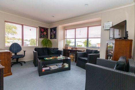 Photo of property in 39 Thames Road, Paeroa, 3600