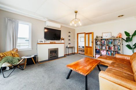 Photo of property in 38 Liverpool Street, Takaro, Palmerston North, 4412