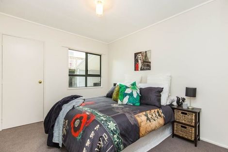 Photo of property in 18 Riserra Drive, Ranui, Auckland, 0612