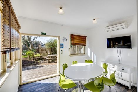 Photo of property in 810 Heretaunga Street East, Parkvale, Hastings, 4122