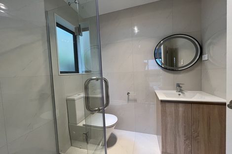 Photo of property in 7b Glenshee Place, Highland Park, Auckland, 2010