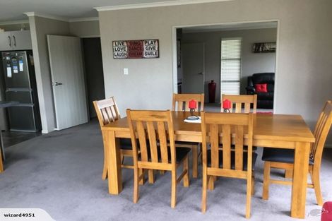 Photo of property in 11 Geneva Terrace, Kelvin Grove, Palmerston North, 4414